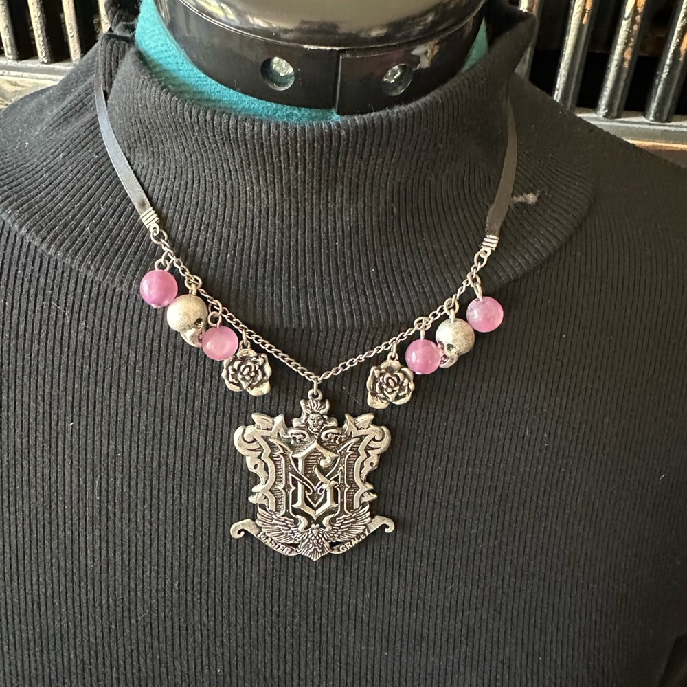 DISNEY PARKS Haunted mansion necklace